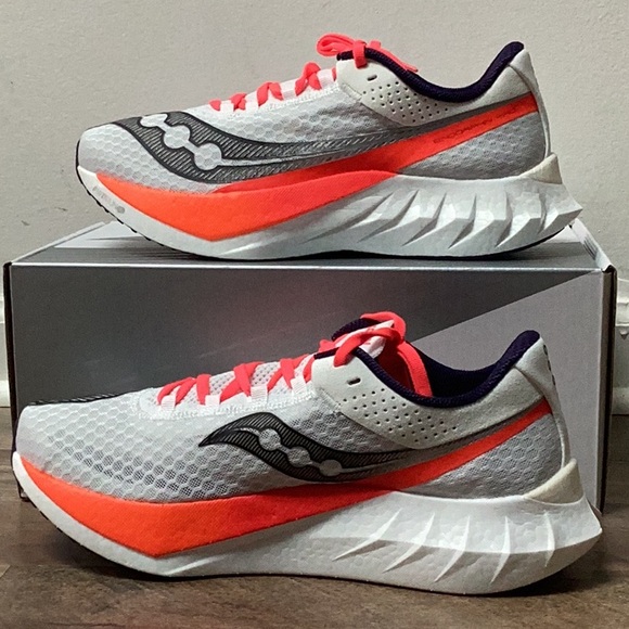 Men’s Saucony Endorphin Pro 4 - Picture 2 of 5